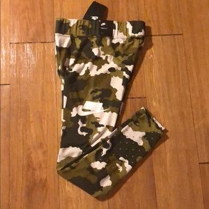 NWT Nike Leggings